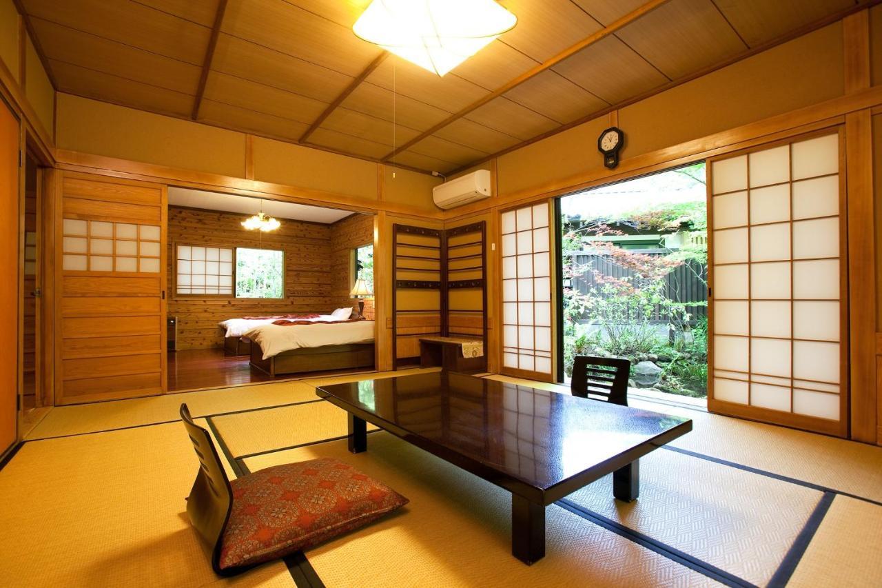 Отель Kurokawa Onsen Oku No Yu Минамиогуни Экстерьер фото