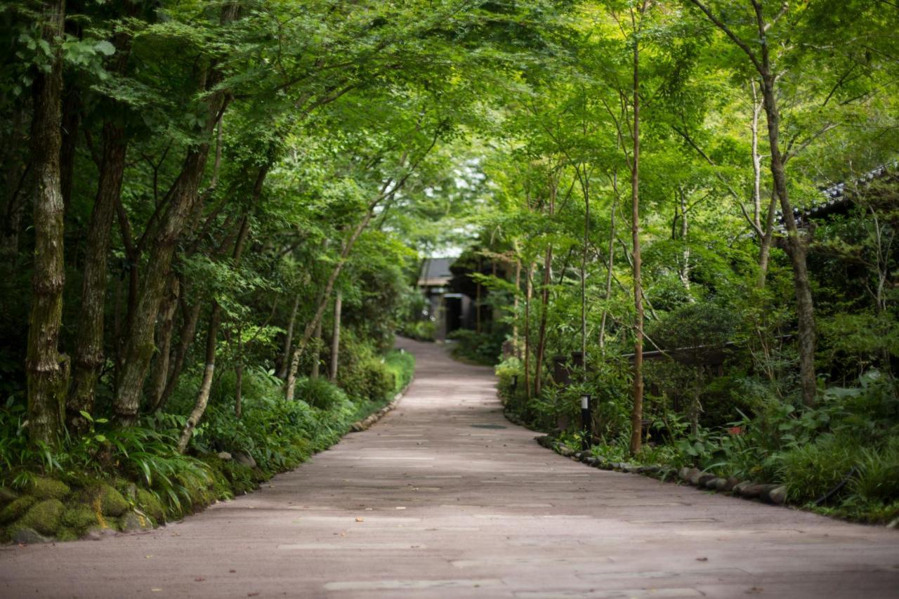 Отель Kurokawa Onsen Oku No Yu Минамиогуни Экстерьер фото