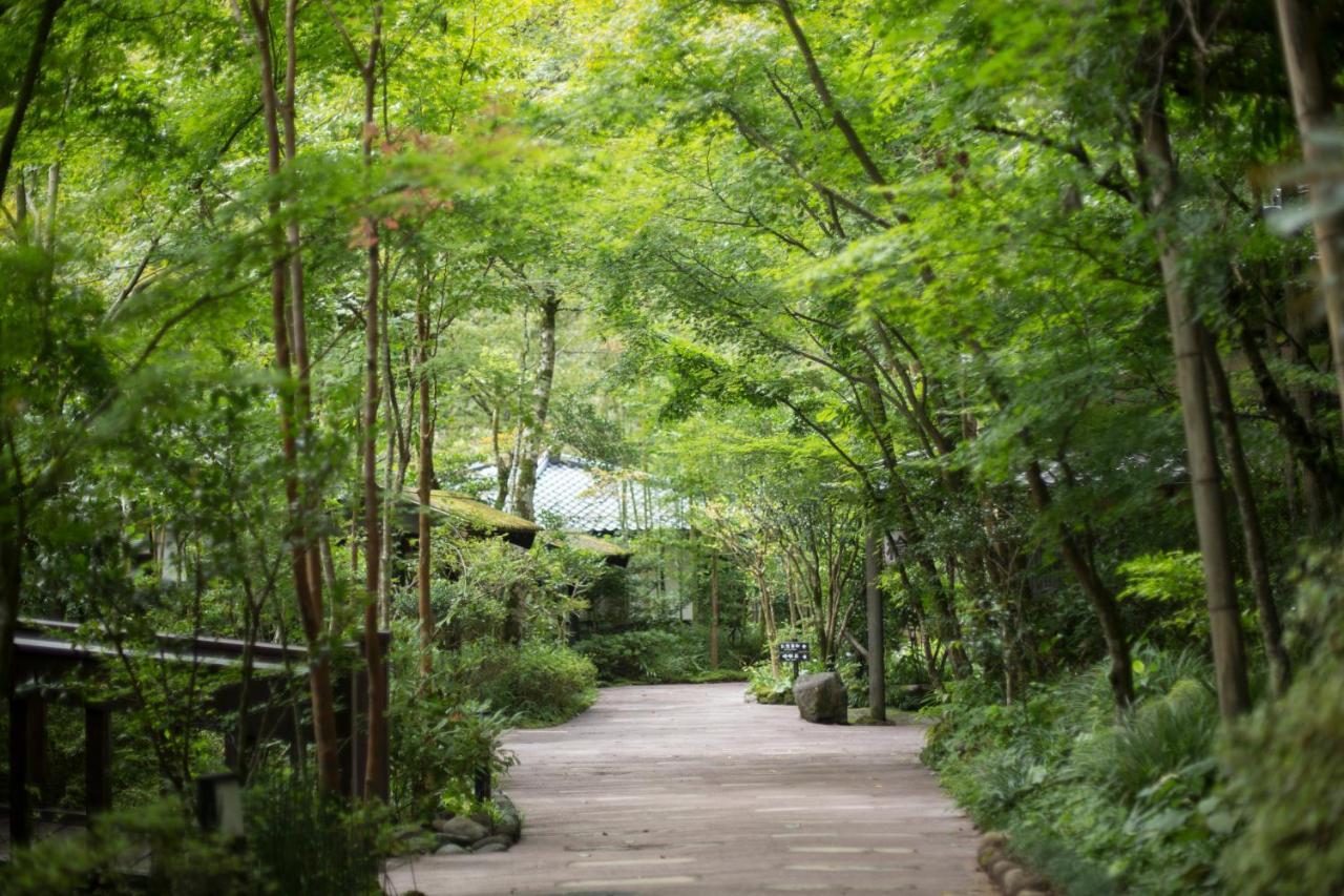 Отель Kurokawa Onsen Oku No Yu Минамиогуни Экстерьер фото