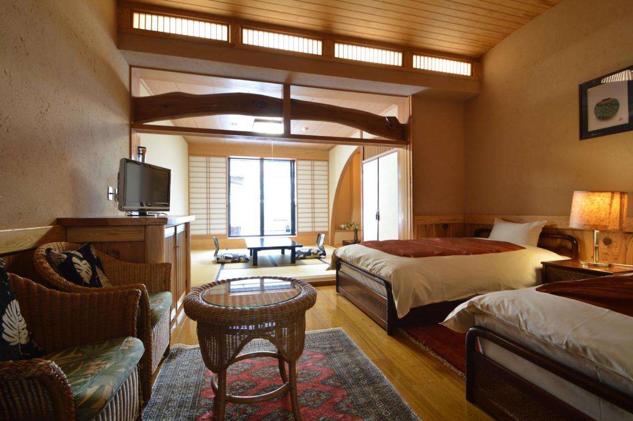 Отель Kurokawa Onsen Oku No Yu Минамиогуни Экстерьер фото