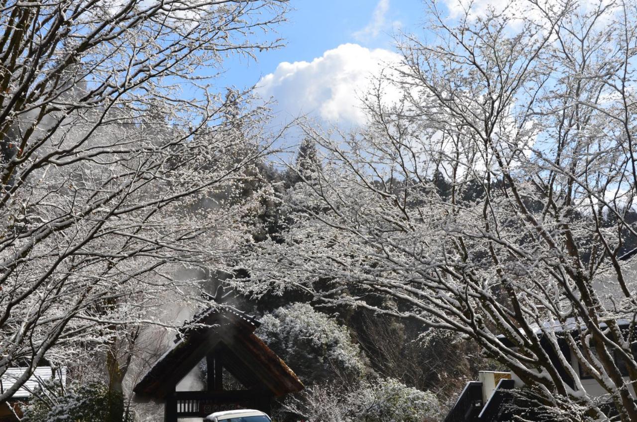 Отель Kurokawa Onsen Oku No Yu Минамиогуни Экстерьер фото